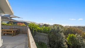 Kapiti Views - Waikanae Beach Holiday Home, Waikanae